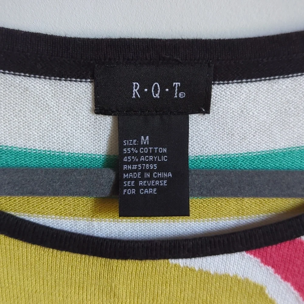Colorful, Lightweight, 3/4 sleeve Sweater - Picture 4 of 4